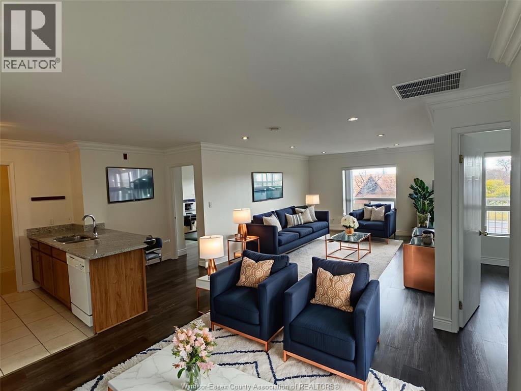 5000 WYANDOTTE Unit# 404, windsor, Ontario