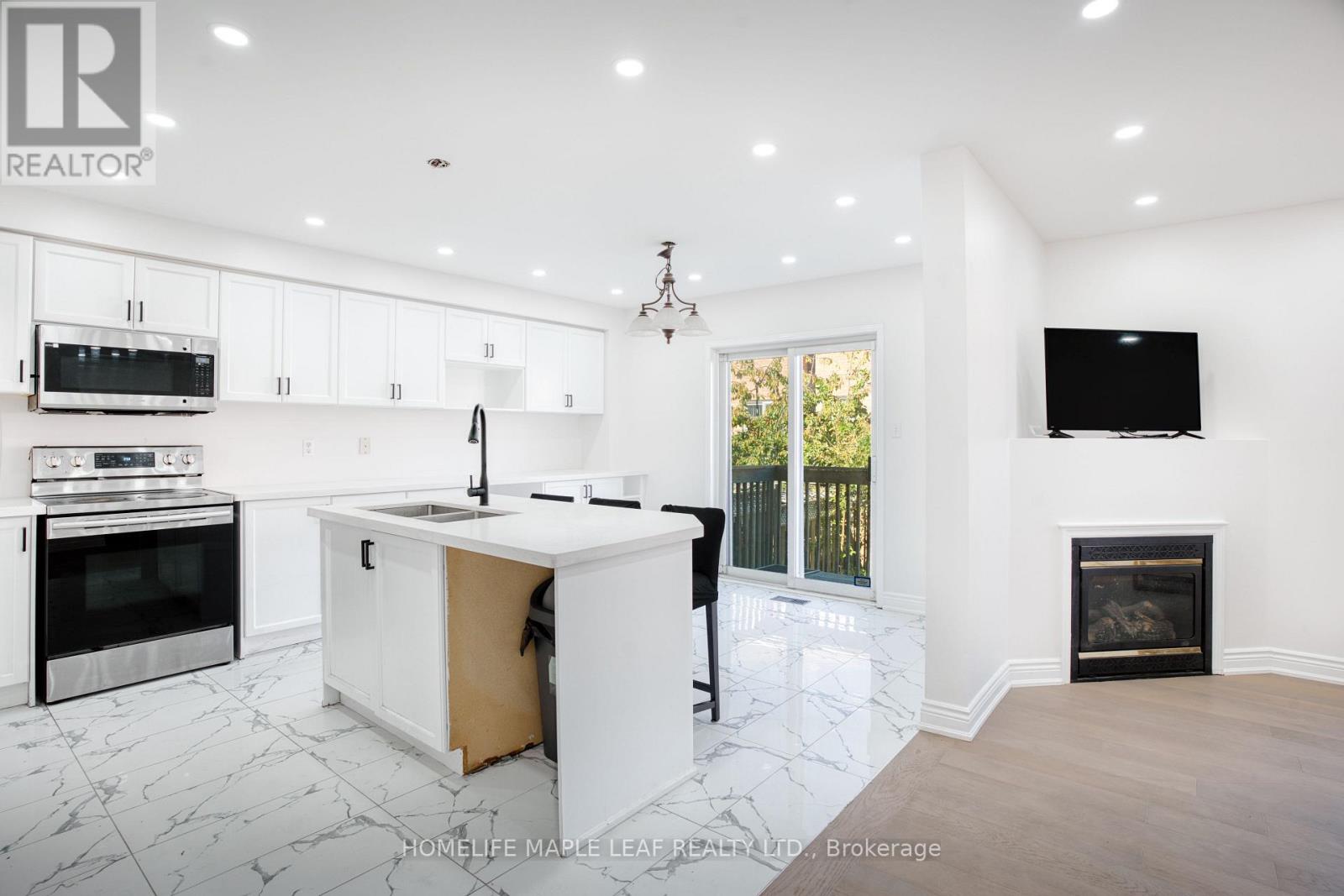 34 Lormel Gate, Brampton, Ontario  L7A 2K5 - Photo 12 - W12539500