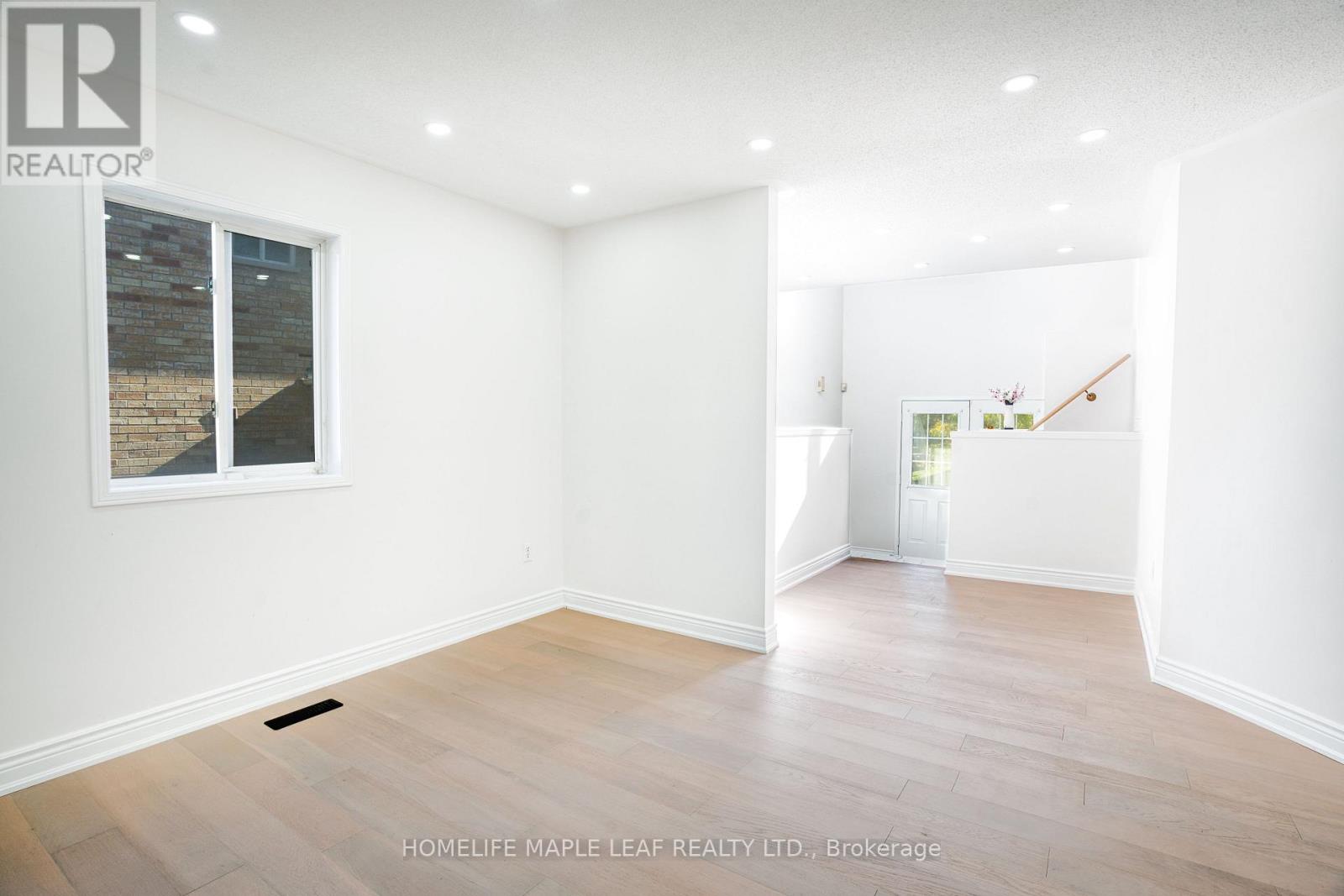 34 Lormel Gate, Brampton, Ontario  L7A 2K5 - Photo 11 - W12539500