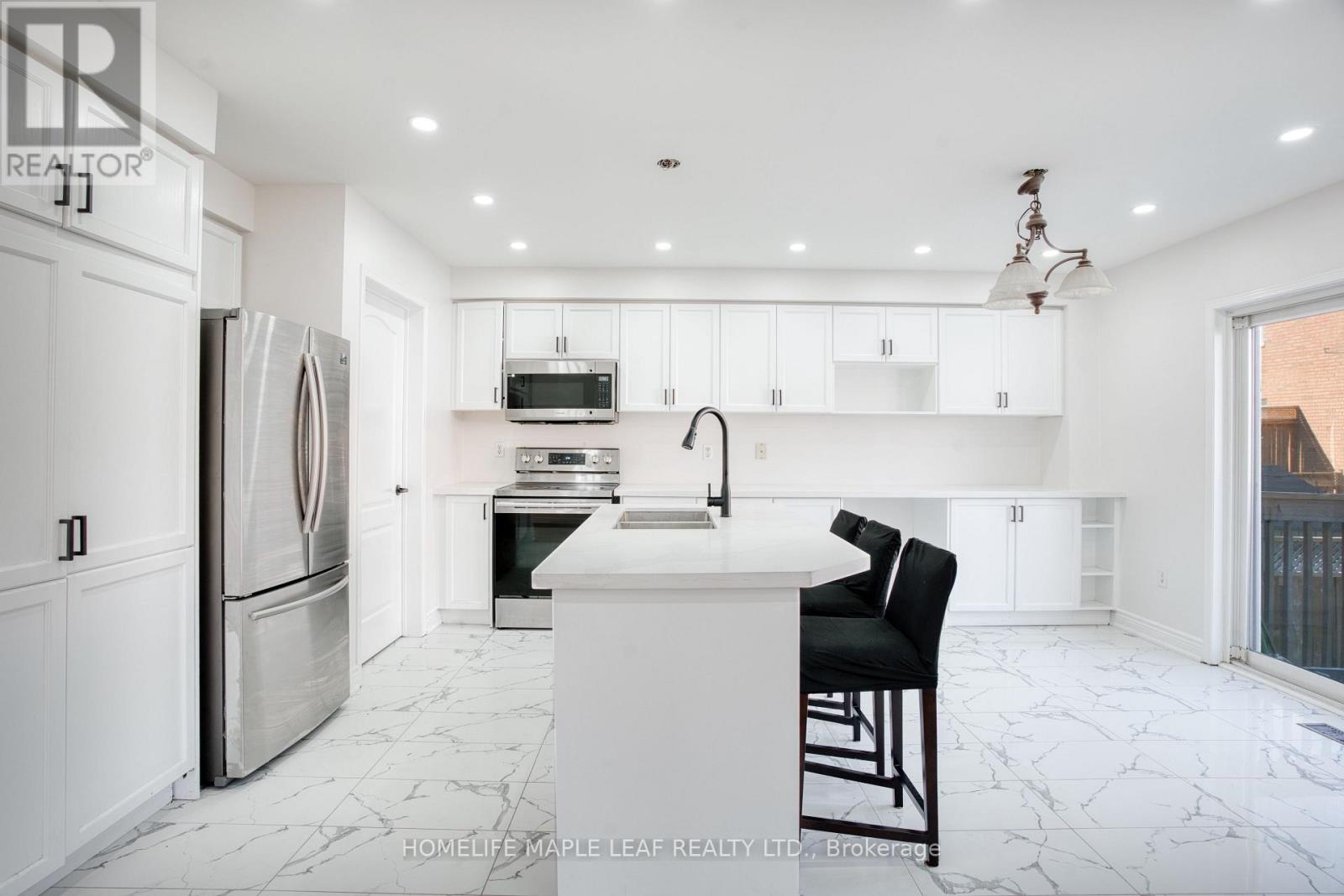 34 Lormel Gate, Brampton, Ontario  L7A 2K5 - Photo 13 - W12539500