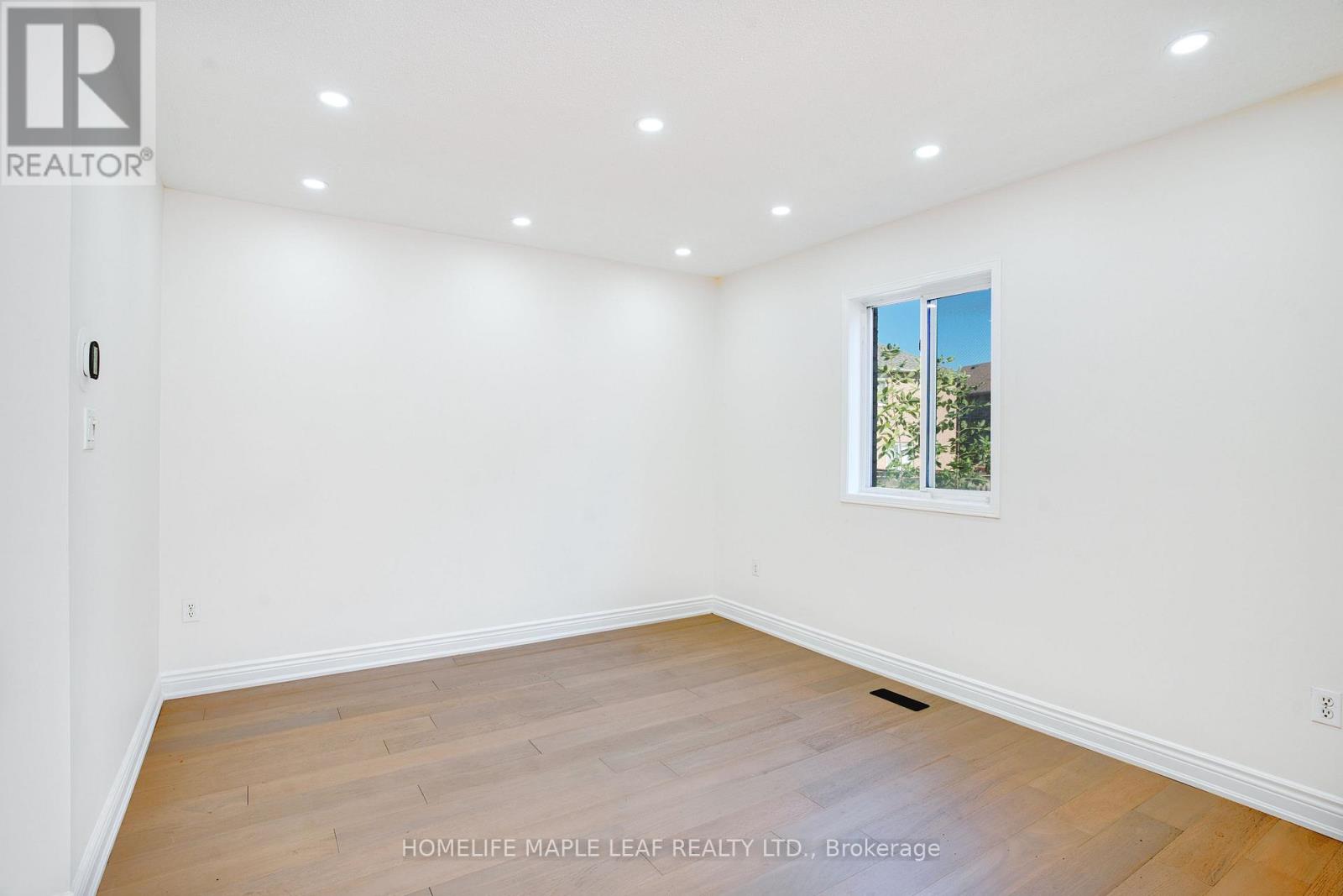 34 Lormel Gate, Brampton, Ontario  L7A 2K5 - Photo 9 - W12539500