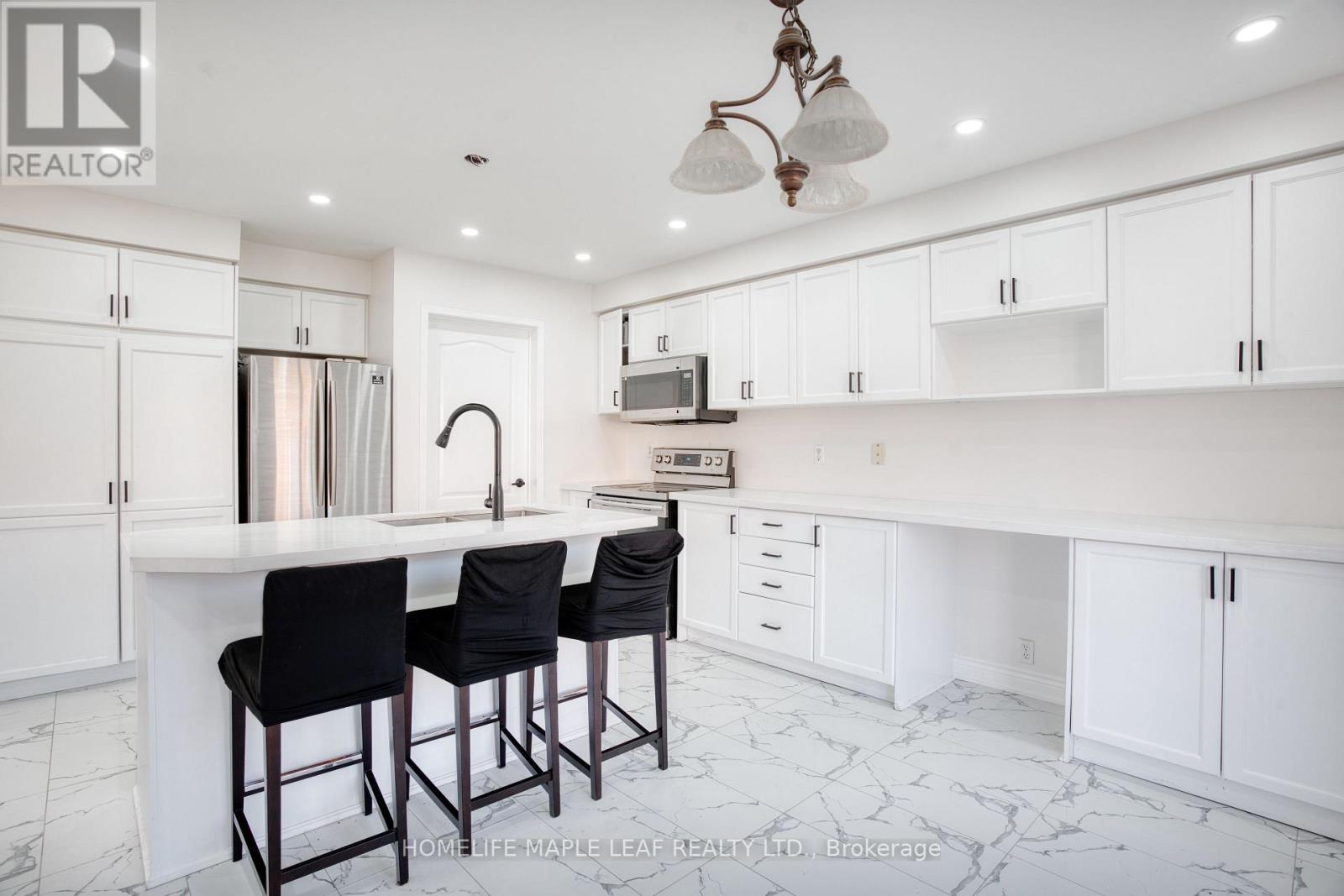 34 Lormel Gate, Brampton, Ontario  L7A 2K5 - Photo 14 - W12539500