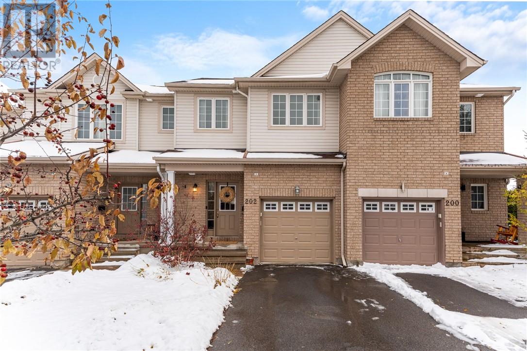 202 Arrita Street, Ottawa, Ontario