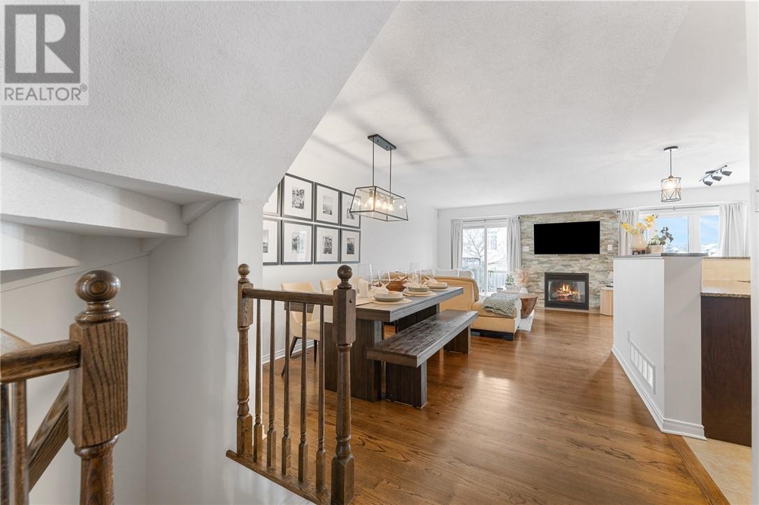 202 Arrita Street, Ottawa, Ontario K2S 0J7 - Photo 5 - 2125654