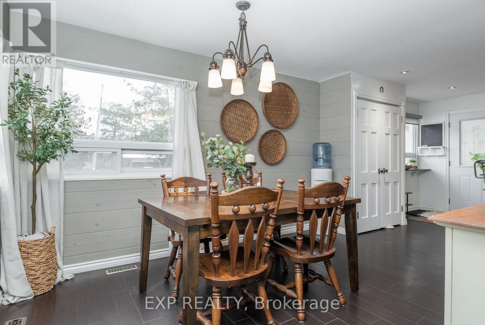 1104 Ferrier Ave Avenue, Innisfil, Ontario  L0L 1W0 - Photo 12 - N12544118