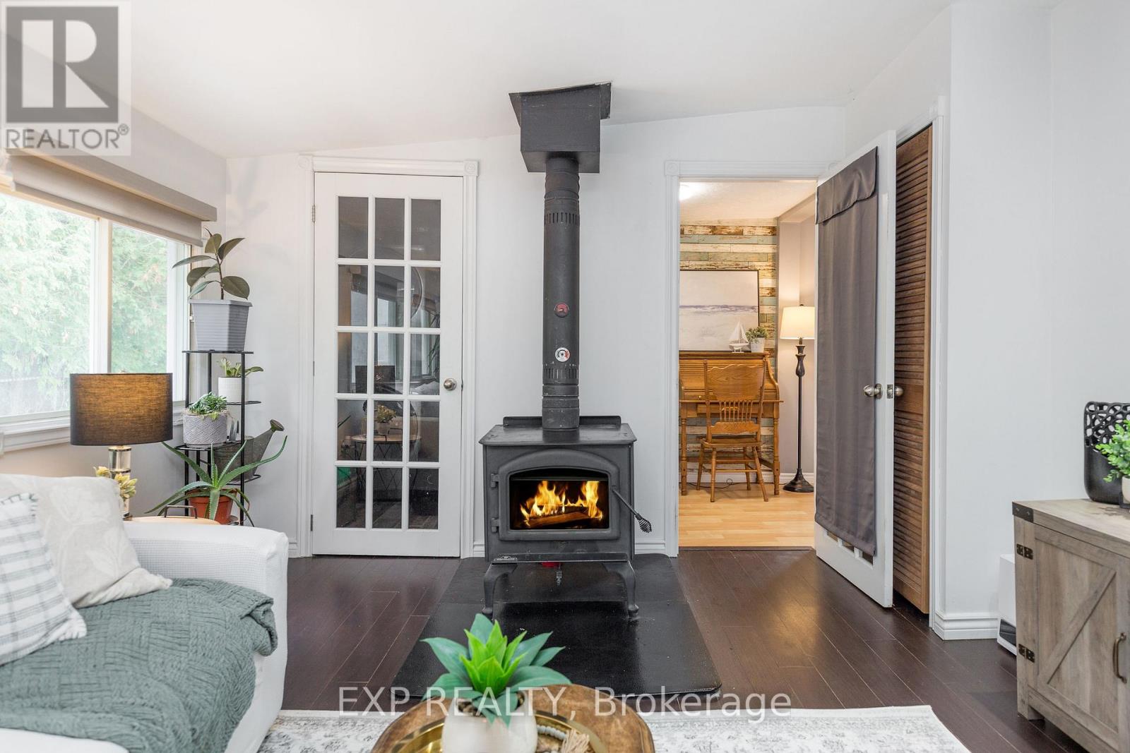 1104 Ferrier Ave Avenue, Innisfil, Ontario  L0L 1W0 - Photo 8 - N12544118