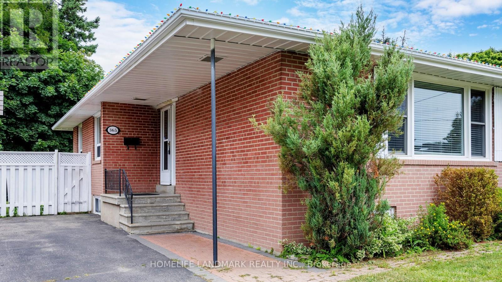 365 Osiris Drive, Richmond Hill, Ontario  L4C 2P6 - Photo 3 - N12544150