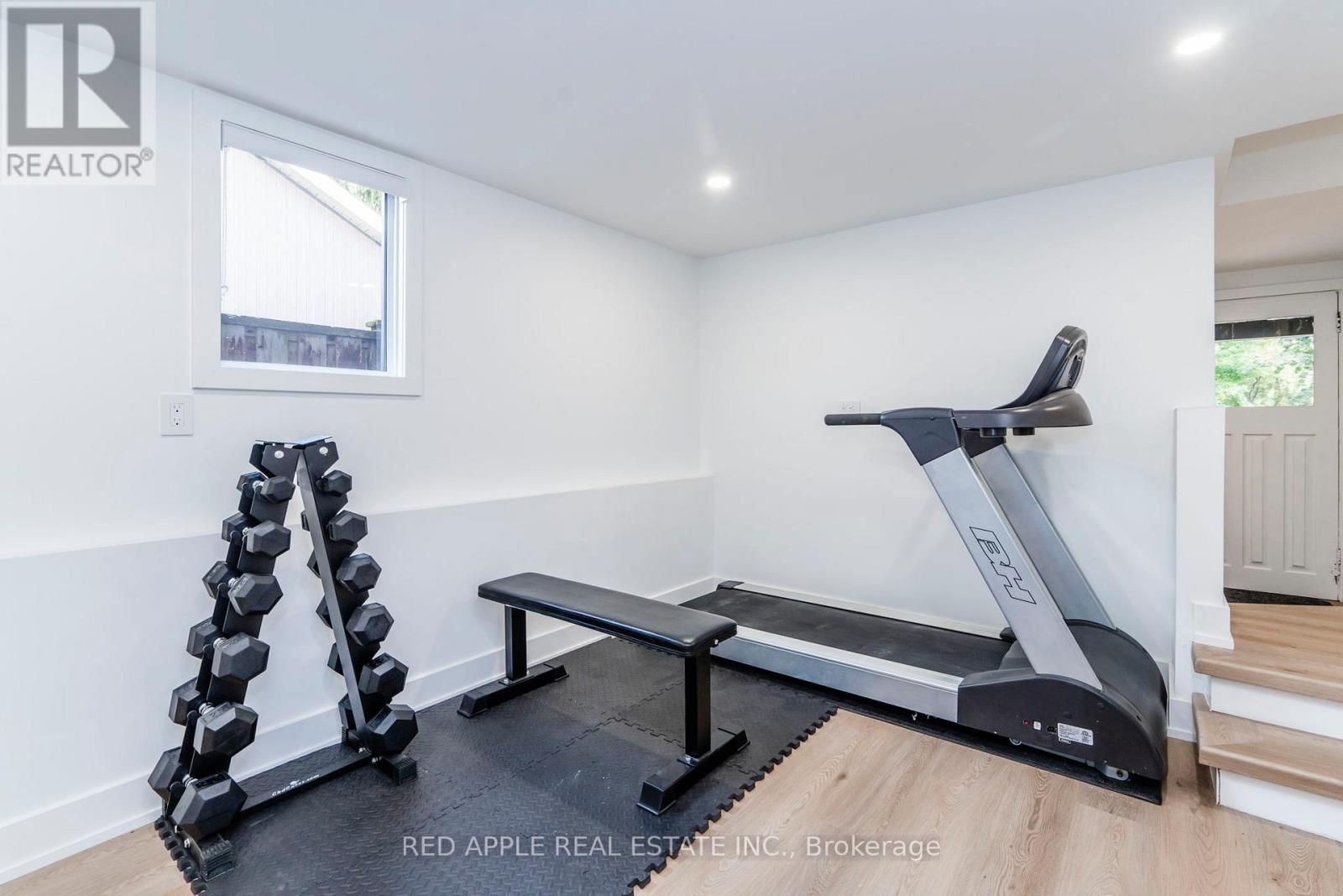 205 Hoyt Avenue, Tay, Ontario  L0K 2A0 - Photo 27 - S12544136