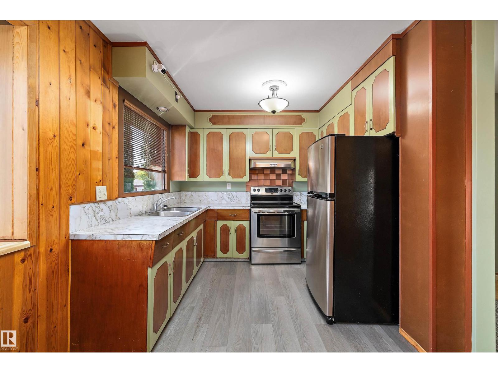 9911 149 St Nw, Edmonton, Alberta  T5P 1K7 - Photo 20 - E4456618