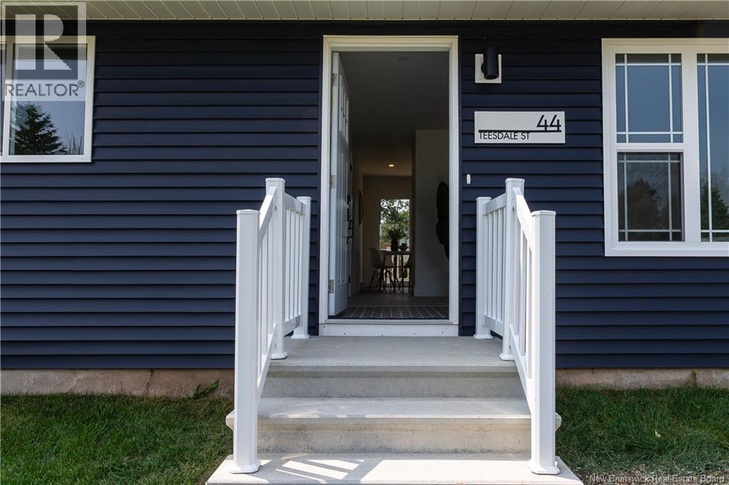 44 Teesdale, Moncton, New Brunswick  E1A 5K5 - Photo 3 - NB129807
