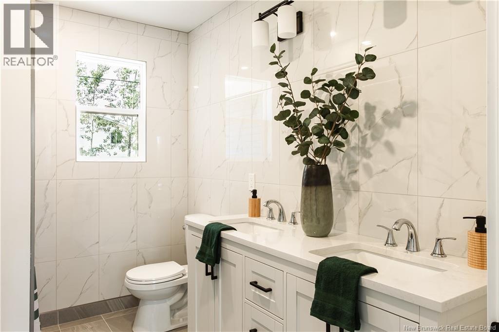 44 Teesdale, Moncton, New Brunswick  E1A 5K5 - Photo 25 - NB129807