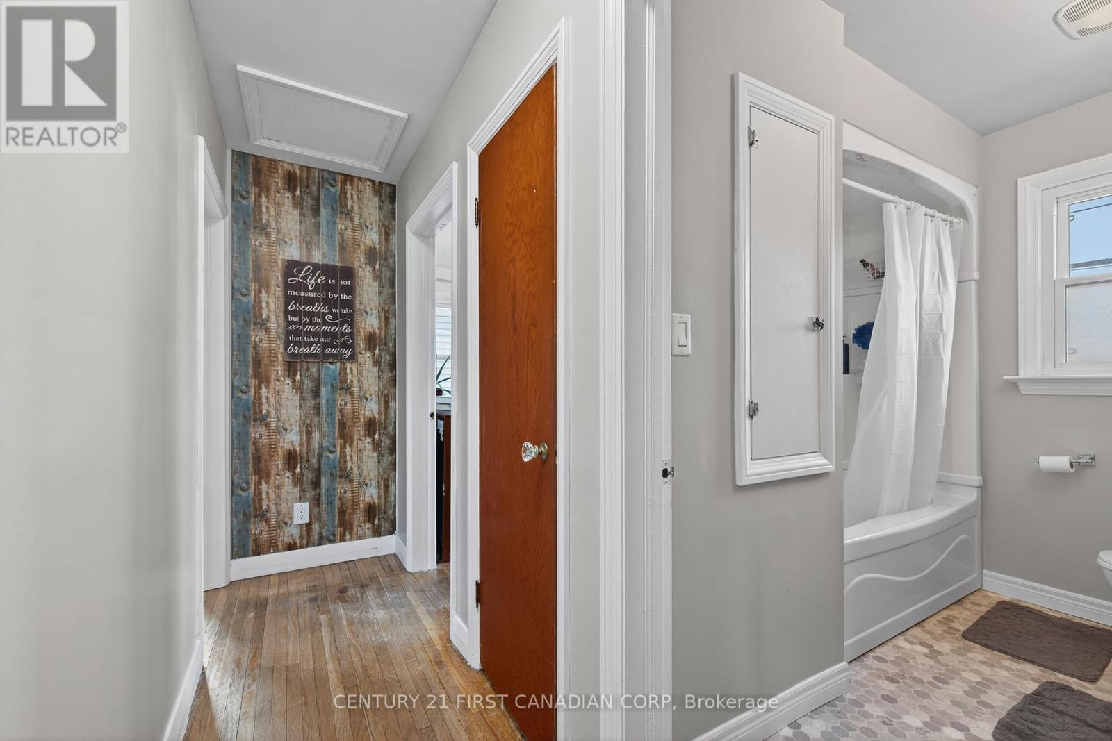 118 Gordon Street, Sarnia, Ontario N7T 6N8 - Photo 18 - X12544190