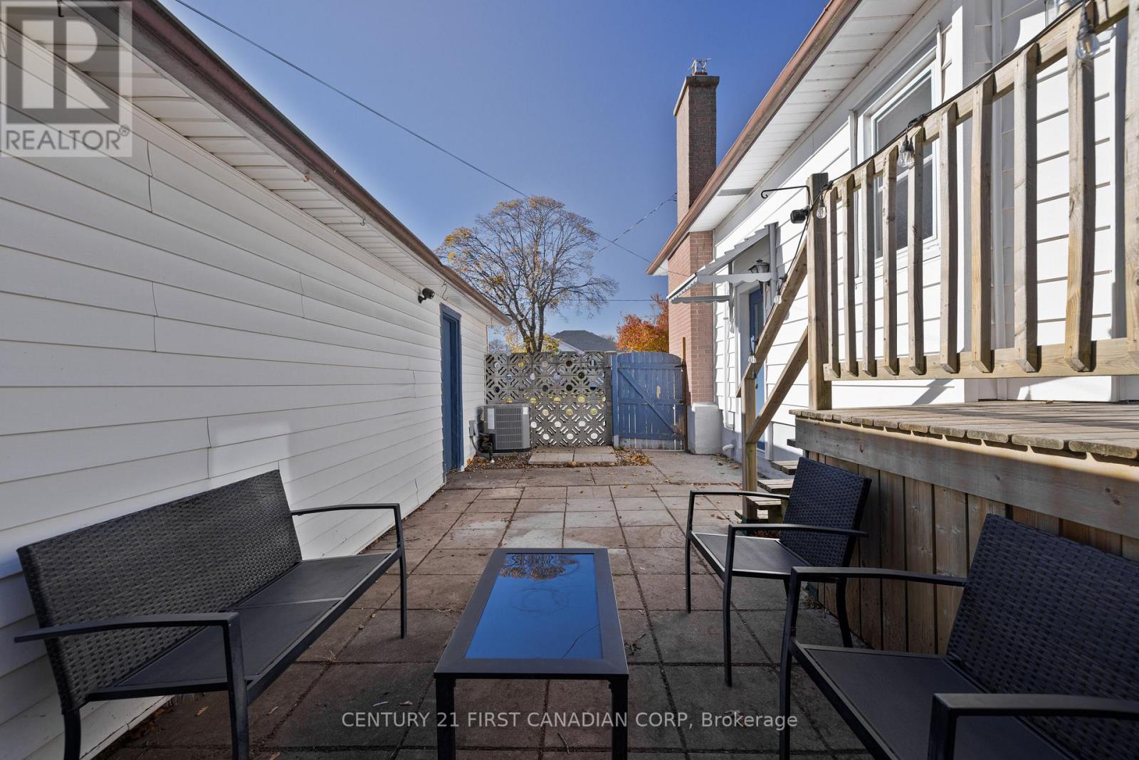 118 Gordon Street, Sarnia, Ontario N7T 6N8 - Photo 30 - X12544190