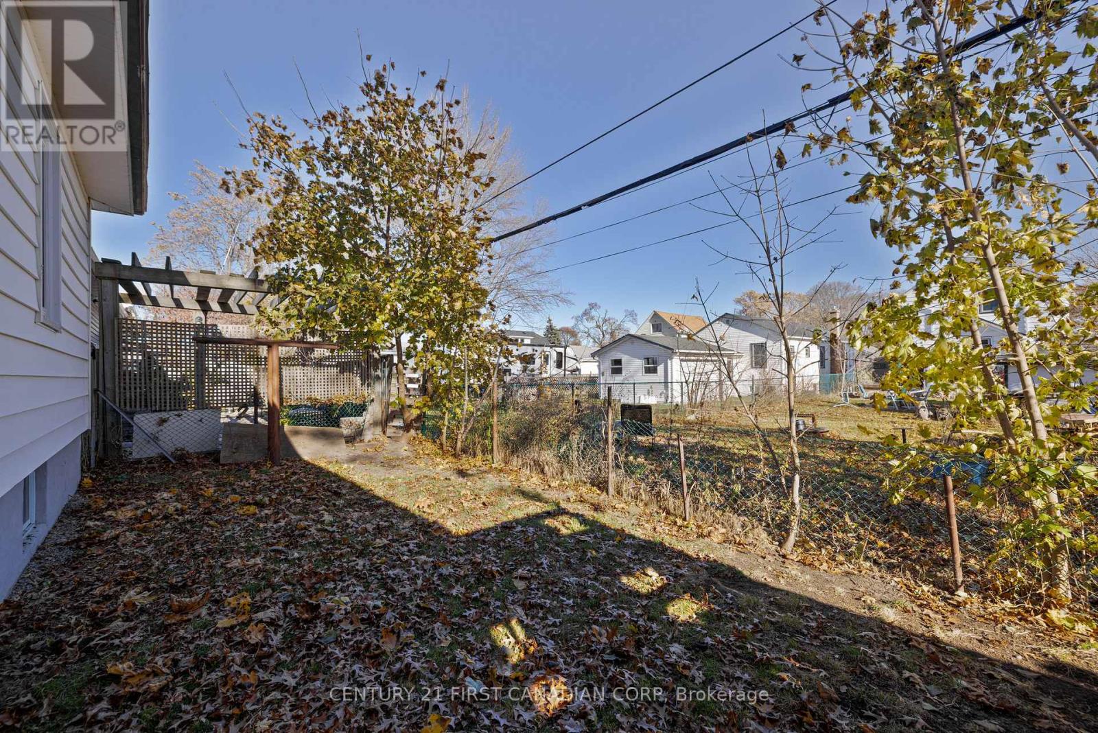 118 Gordon Street, Sarnia, Ontario N7T 6N8 - Photo 35 - X12544190