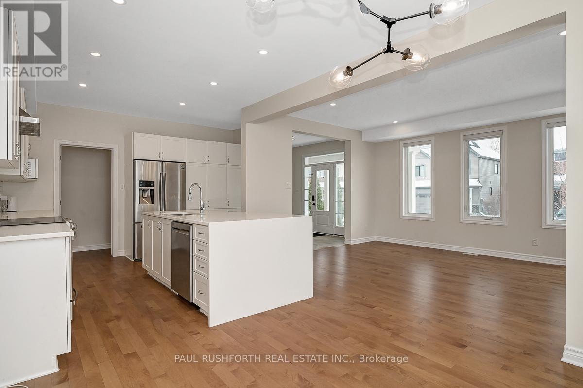 115 Discovery Crescent, Ottawa, Ontario  K2S 0Z9 - Photo 9 - X12544238