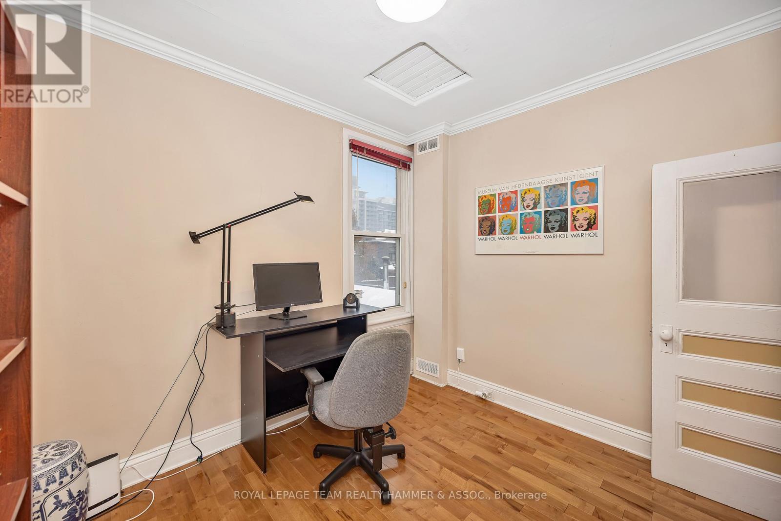 681 1/2 Cooper Street, Ottawa, Ontario K1R 5J3 - Photo 17 - X12544268