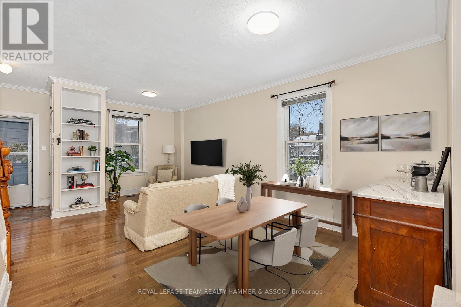 681 1/2 Cooper Street, Ottawa, Ontario K1R 5J3 - Photo 6 - X12544268