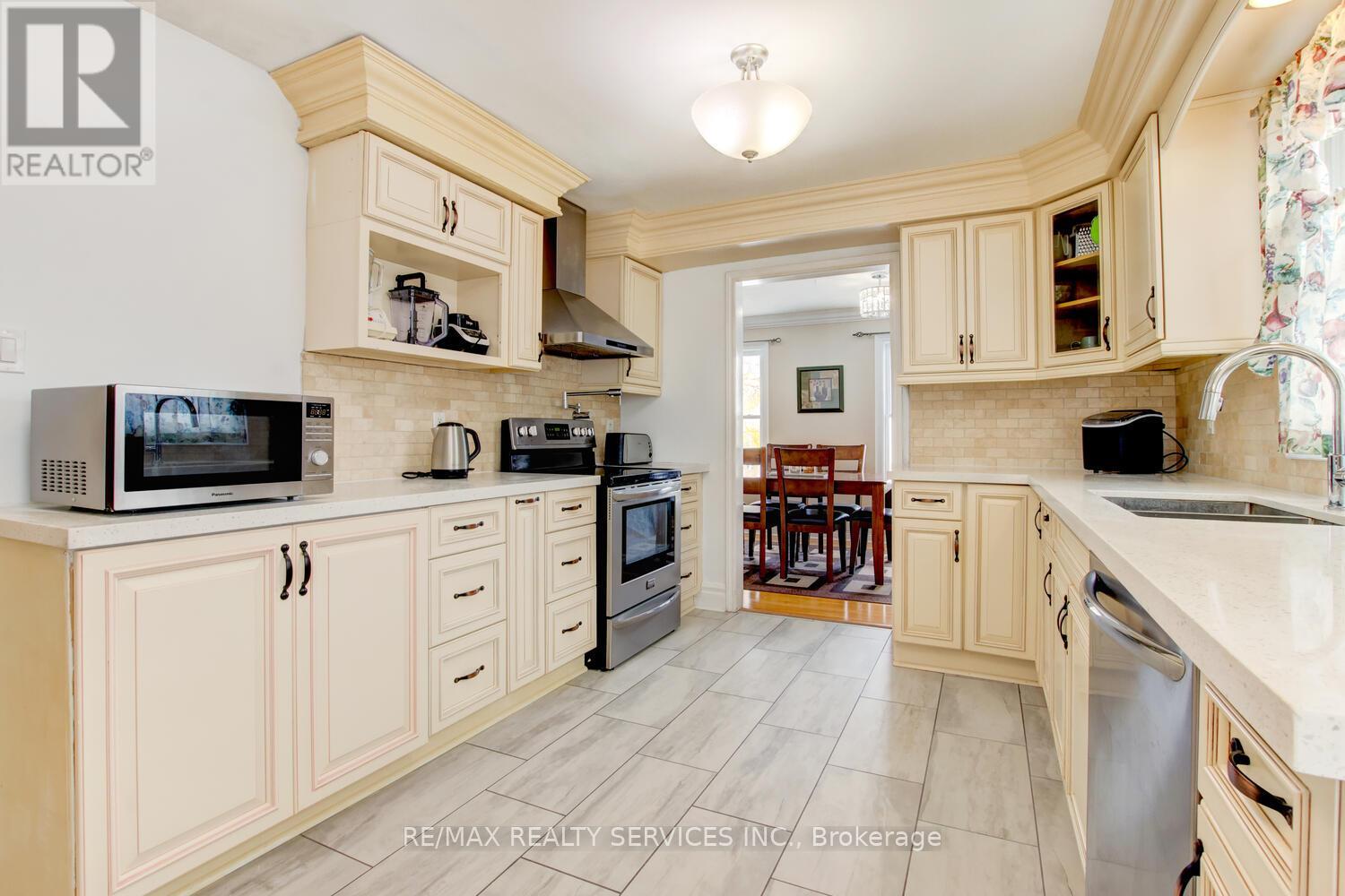 19 Nutmeg Street, Brampton, Ontario  L6S 4A7 - Photo 17 - W12544108