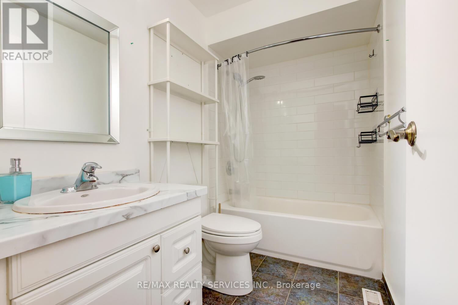 19 Nutmeg Street, Brampton, Ontario  L6S 4A7 - Photo 28 - W12544108