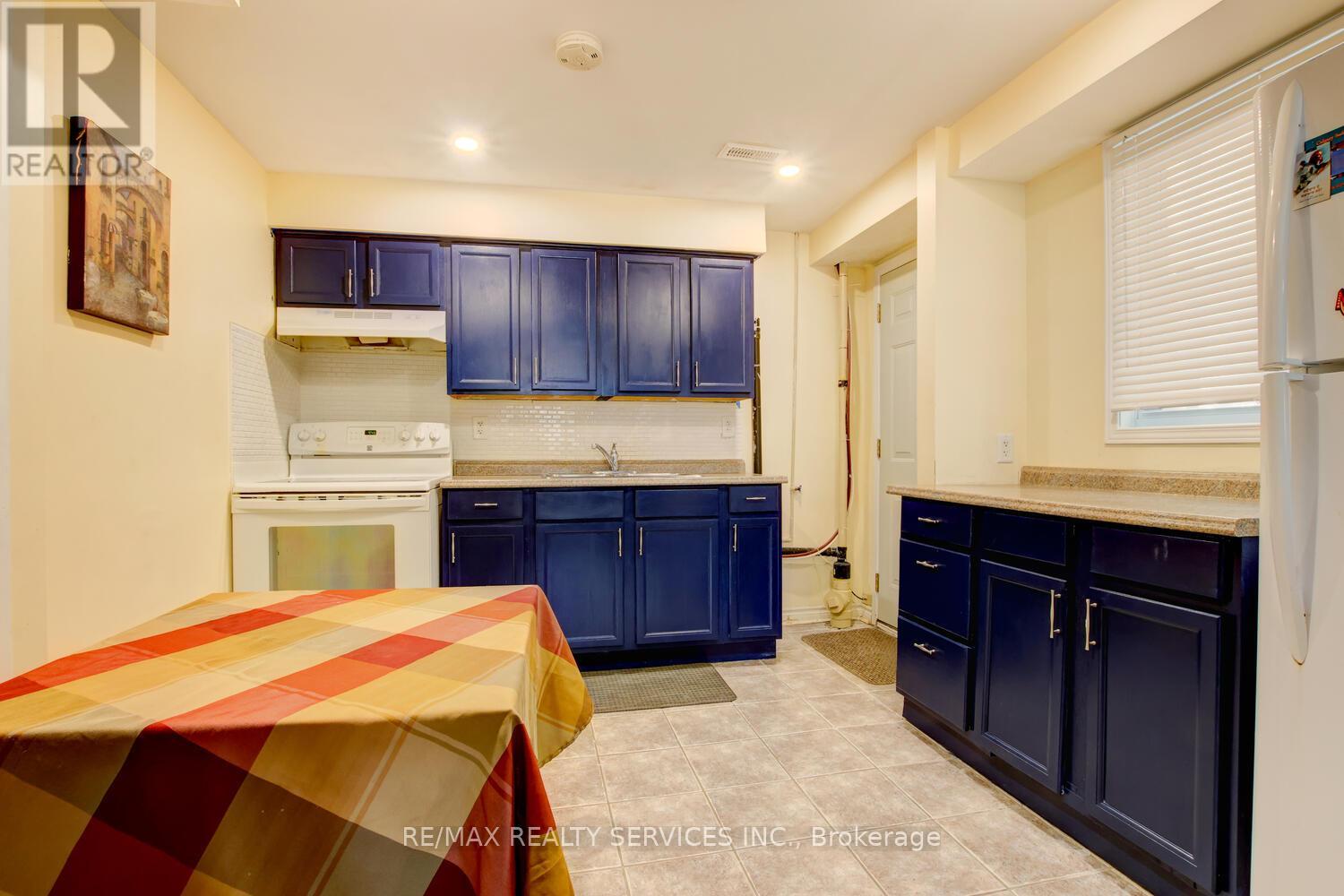 19 Nutmeg Street, Brampton, Ontario  L6S 4A7 - Photo 36 - W12544108