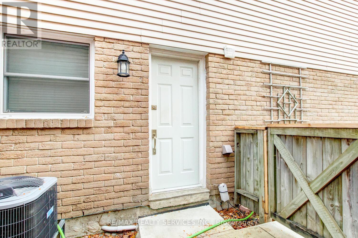 19 Nutmeg Street, Brampton, Ontario  L6S 4A7 - Photo 46 - W12544108