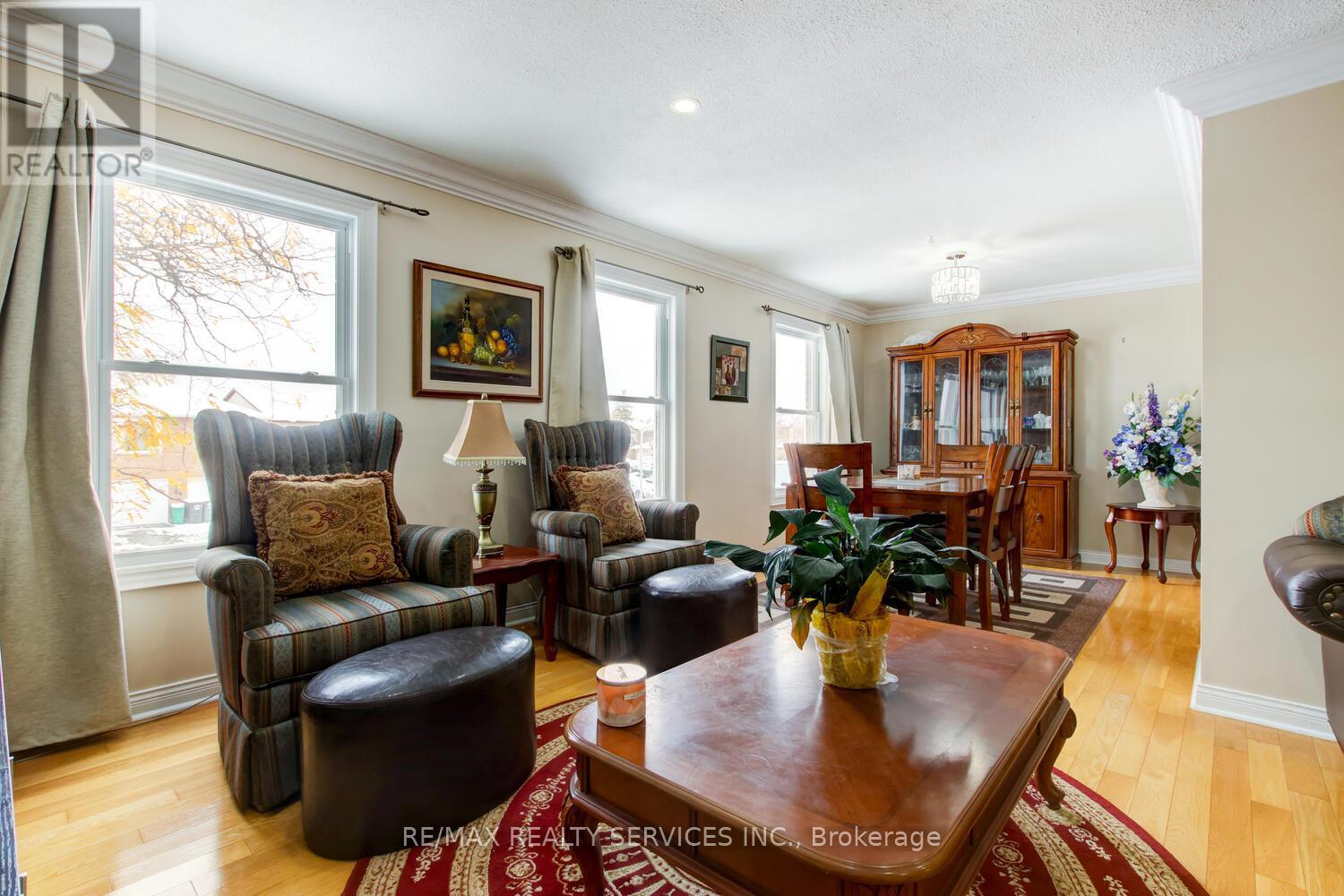 19 Nutmeg Street, Brampton, Ontario  L6S 4A7 - Photo 8 - W12544108