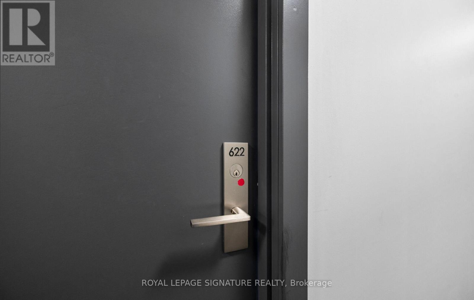 622 - 86 Dundas Street E, Mississauga, Ontario  L5A 1W4 - Photo 3 - W12544124