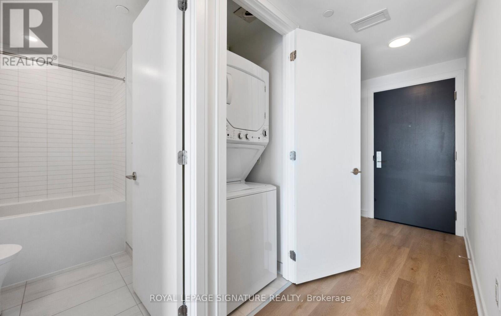 622 - 86 Dundas Street E, Mississauga, Ontario  L5A 1W4 - Photo 37 - W12544124