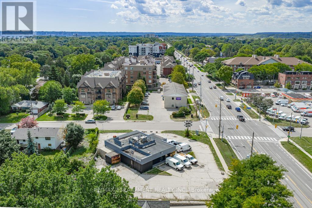 434 Plains Road E, Burlington, Ontario  L7T 2E1 - Photo 11 - W12544142