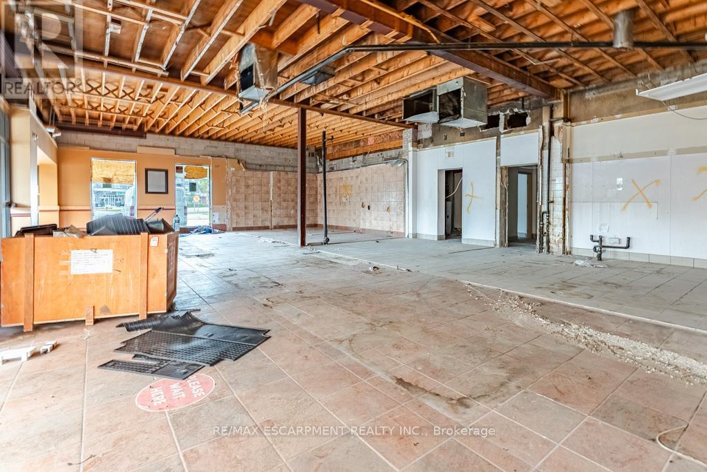 434 Plains Road E, Burlington, Ontario  L7T 2E1 - Photo 16 - W12544142