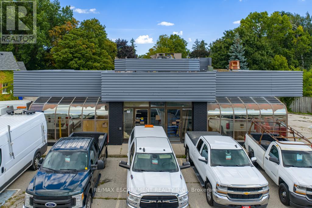 434 Plains Road E, Burlington, Ontario  L7T 2E1 - Photo 5 - W12544142