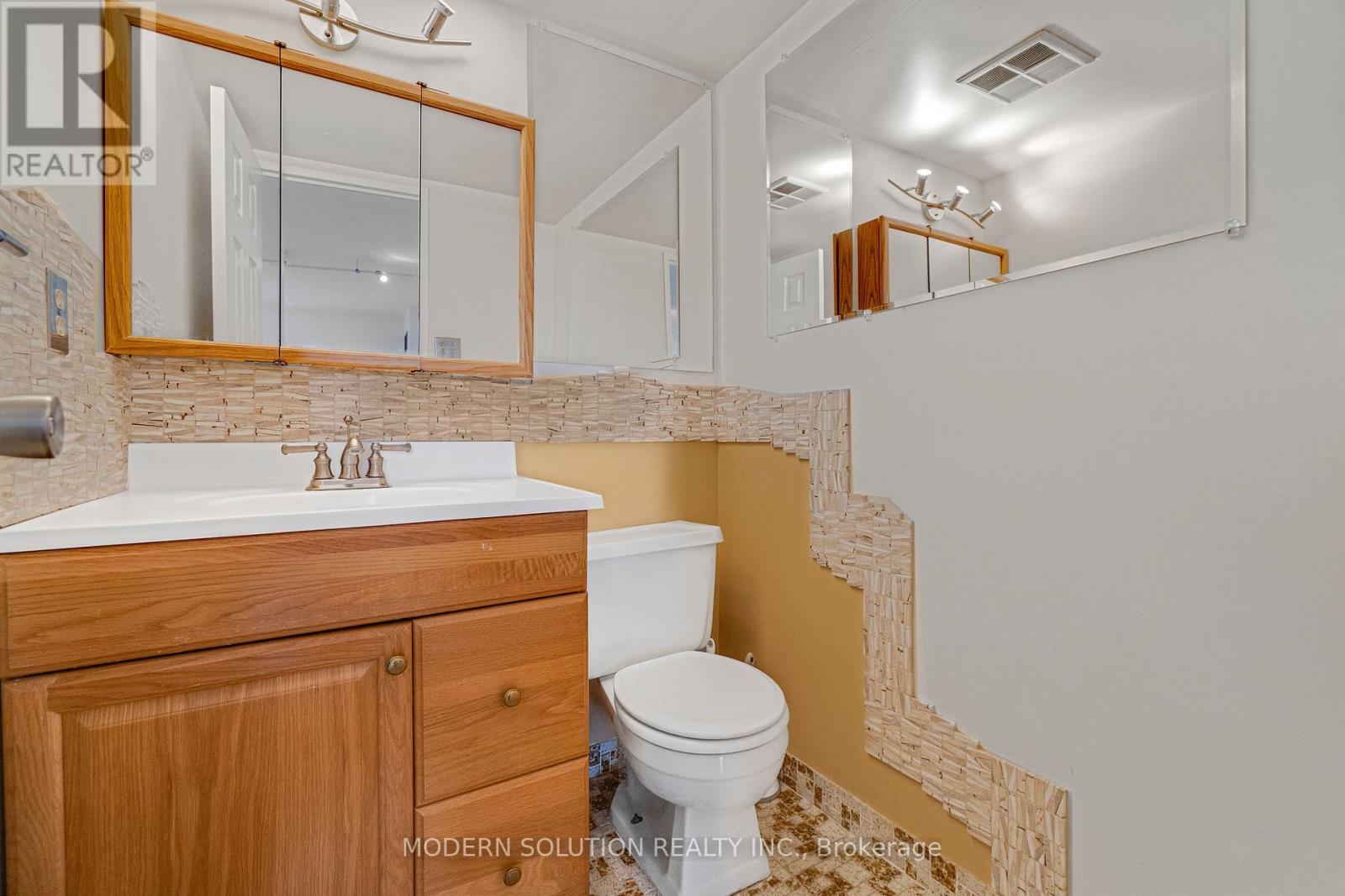 1604 - 18 Knightsbridge Road, Brampton, Ontario  L6T 3X5 - Photo 33 - W12544182