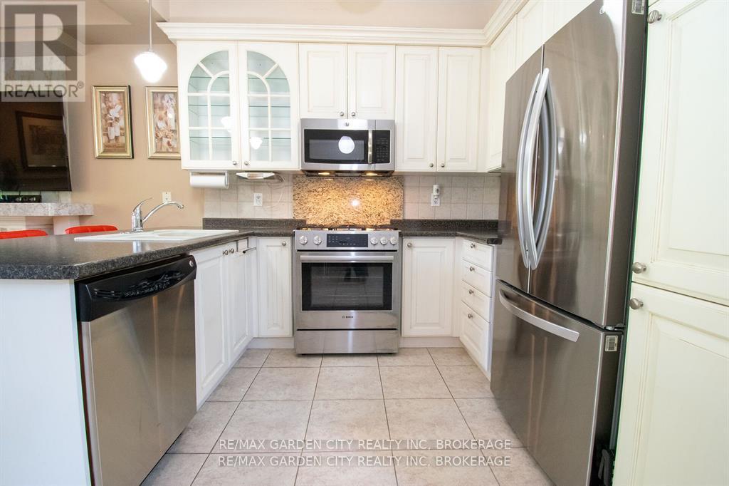 421 Queenston Street, St. Catharines, Ontario  L2P 2Y3 - Photo 11 - X12544236