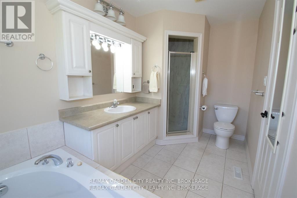 421 Queenston Street, St. Catharines, Ontario  L2P 2Y3 - Photo 27 - X12544236