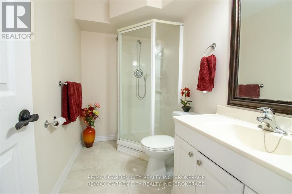 421 Queenston Street, St. Catharines, Ontario  L2P 2Y3 - Photo 36 - X12544236