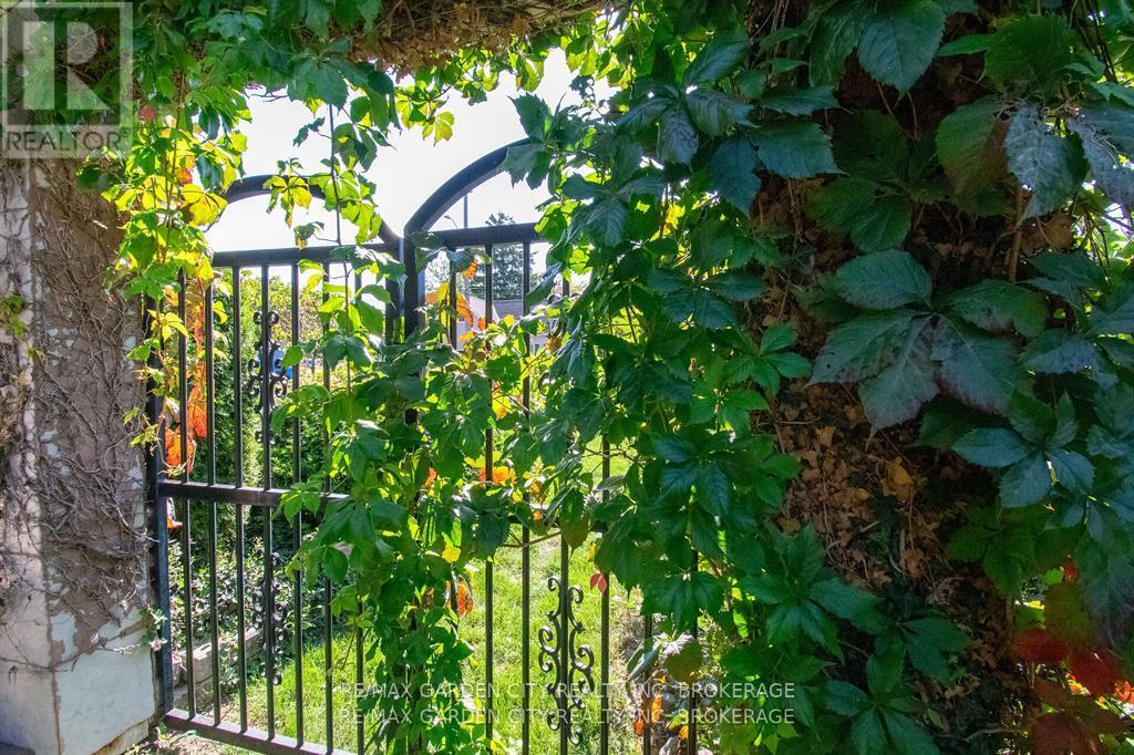 421 Queenston Street, St. Catharines, Ontario  L2P 2Y3 - Photo 39 - X12544236