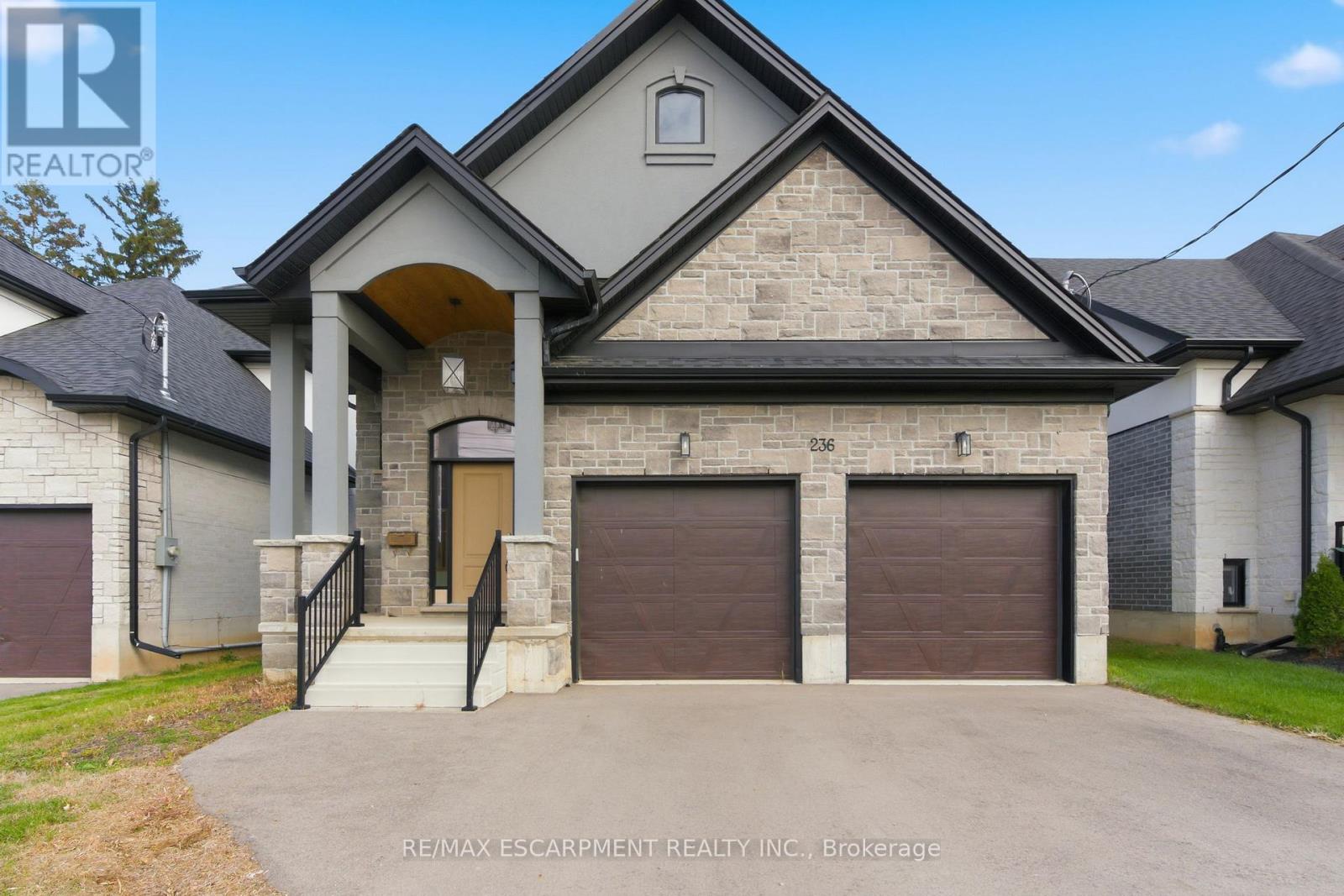 236 MOUNT PLEASANT STREET, Brantford, Ontario