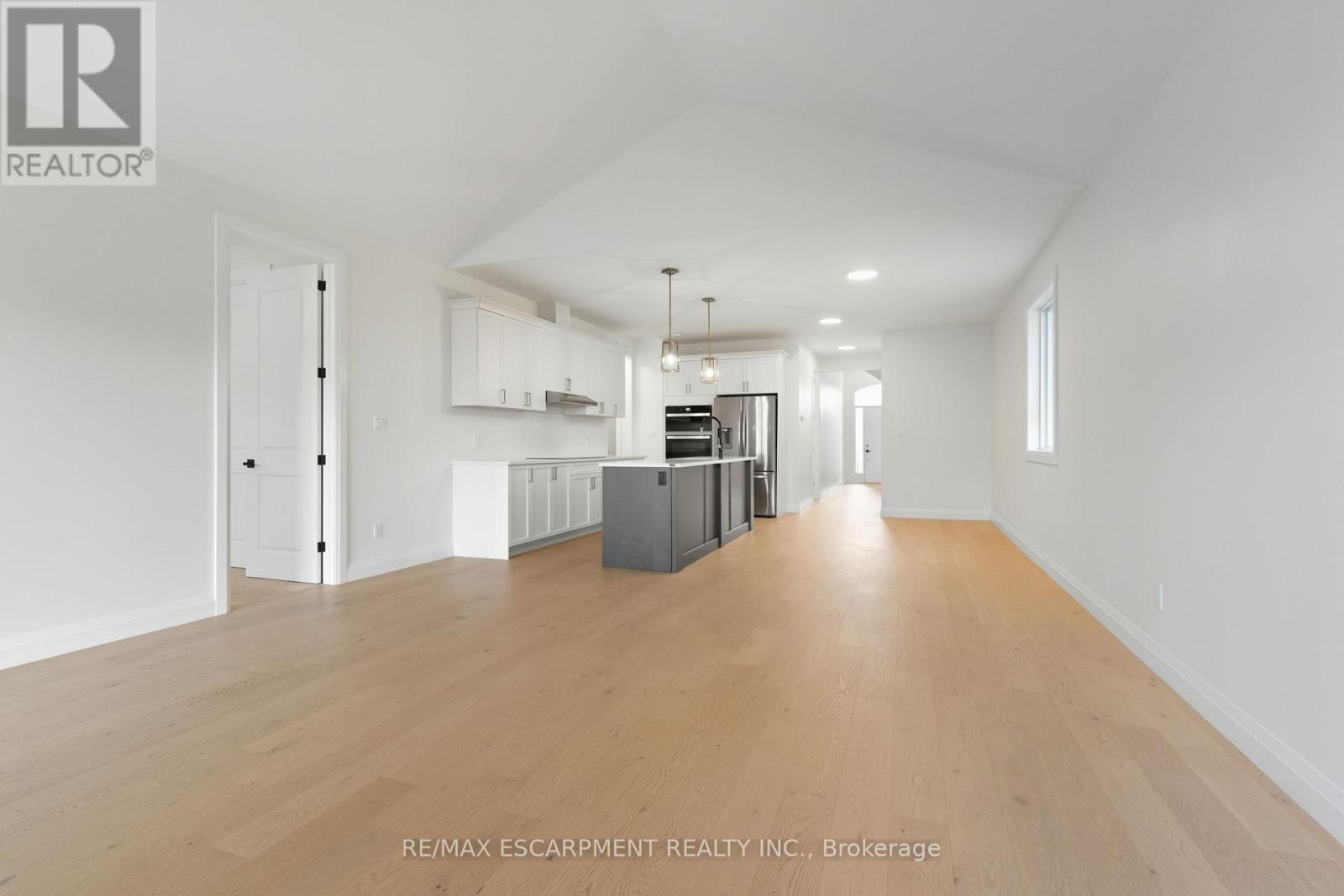 236 Mount Pleasant Street, Brantford, Ontario  N3T 1V1 - Photo 12 - X12544158