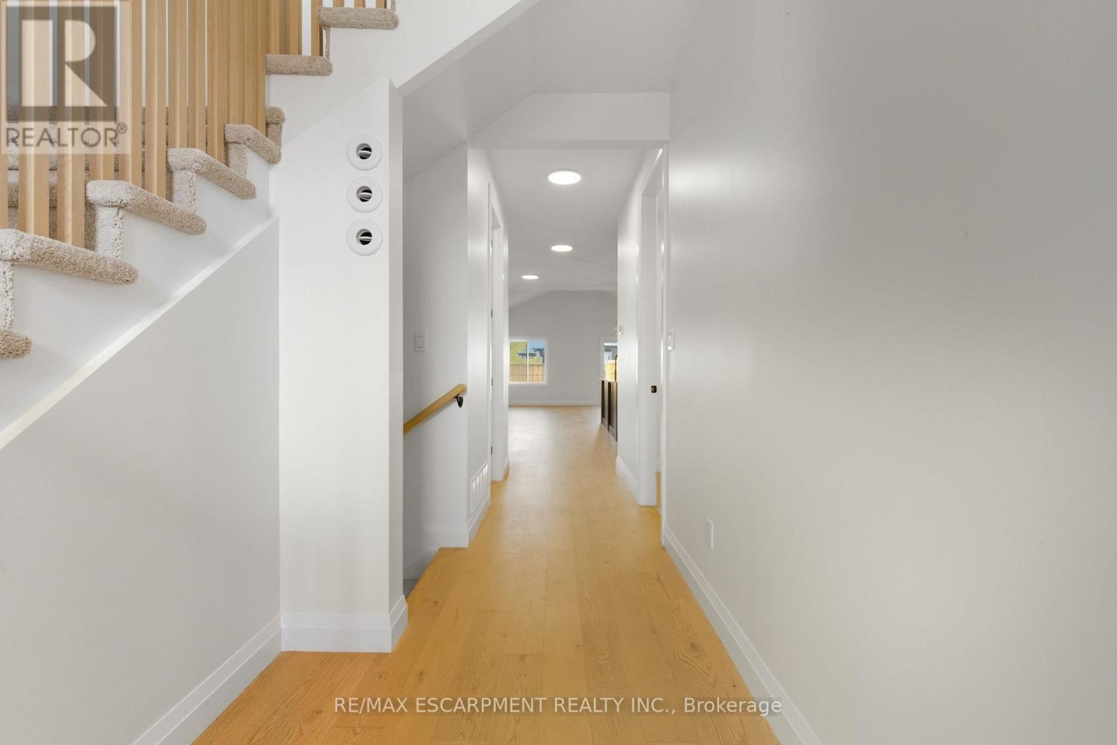 236 Mount Pleasant Street, Brantford, Ontario  N3T 1V1 - Photo 4 - X12544158