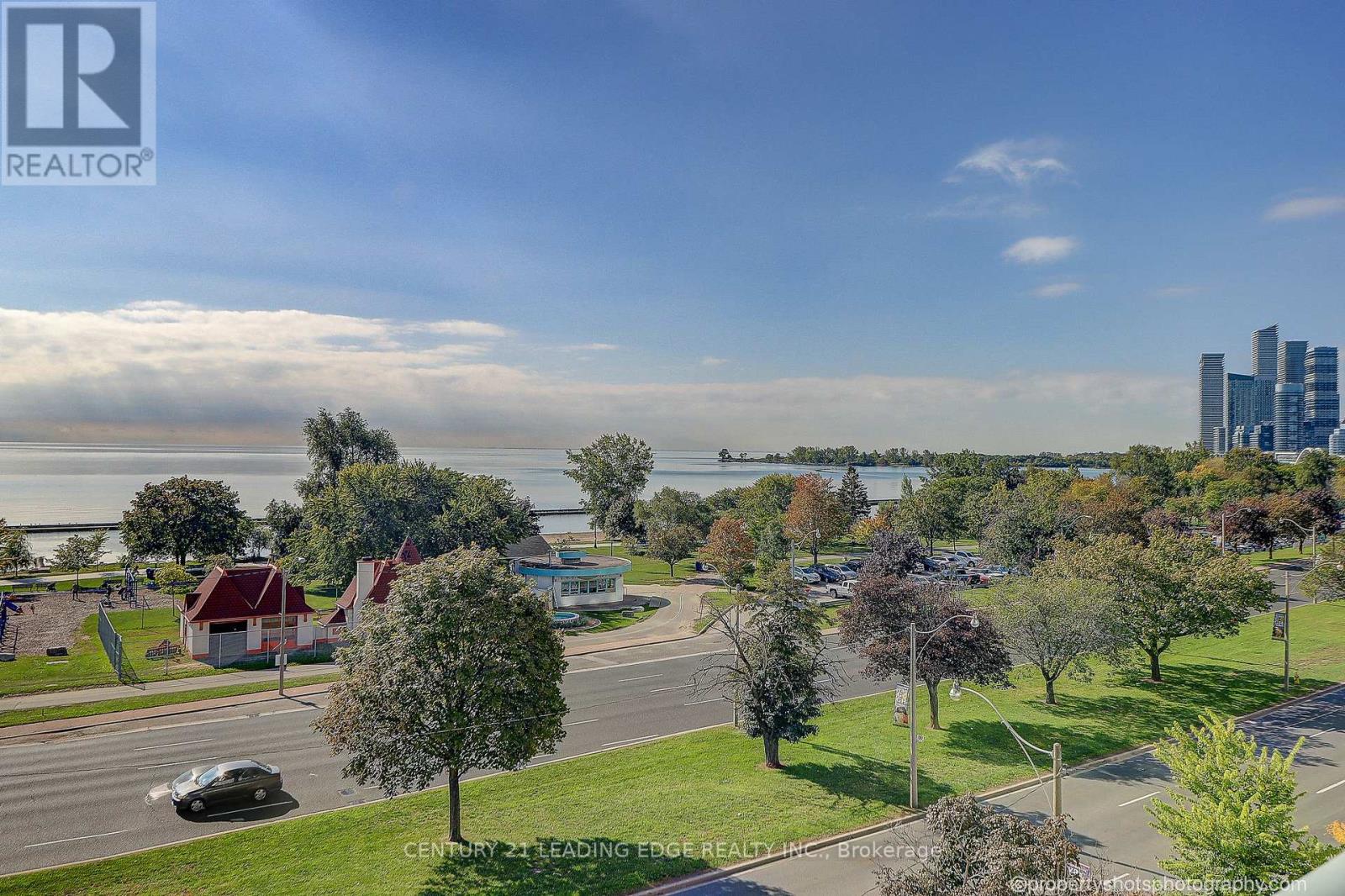 303 - 1900 Lake Shore Boulevard W, Toronto, Ontario  M6S 1A4 - Photo 17 - W12541860