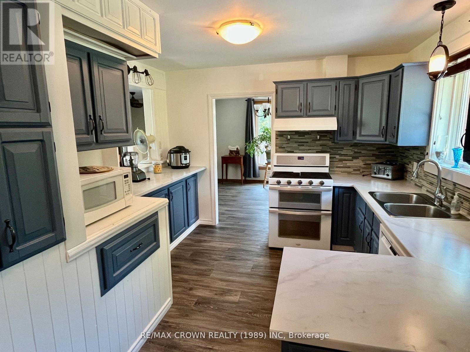 518 Northriver Road, Unorganized Townships, Ontario  P0H 2A0 - Photo 4 - X12544272