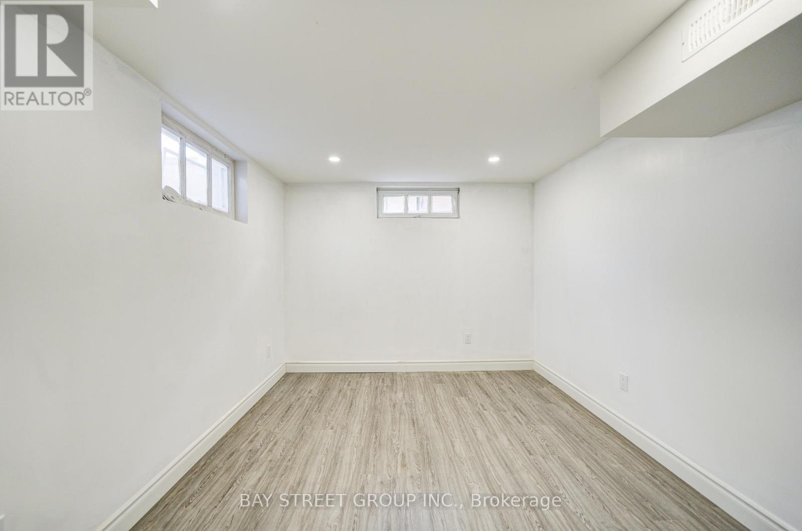 58 Broderick Avenue, Thorold, Ontario  L2V 2J1 - Photo 21 - X12493908