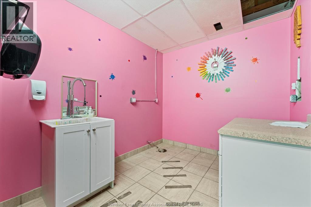 227-235 Sandwich Street South, Amherstburg, Ontario N9V 2A3 - Photo 23 - 25028762