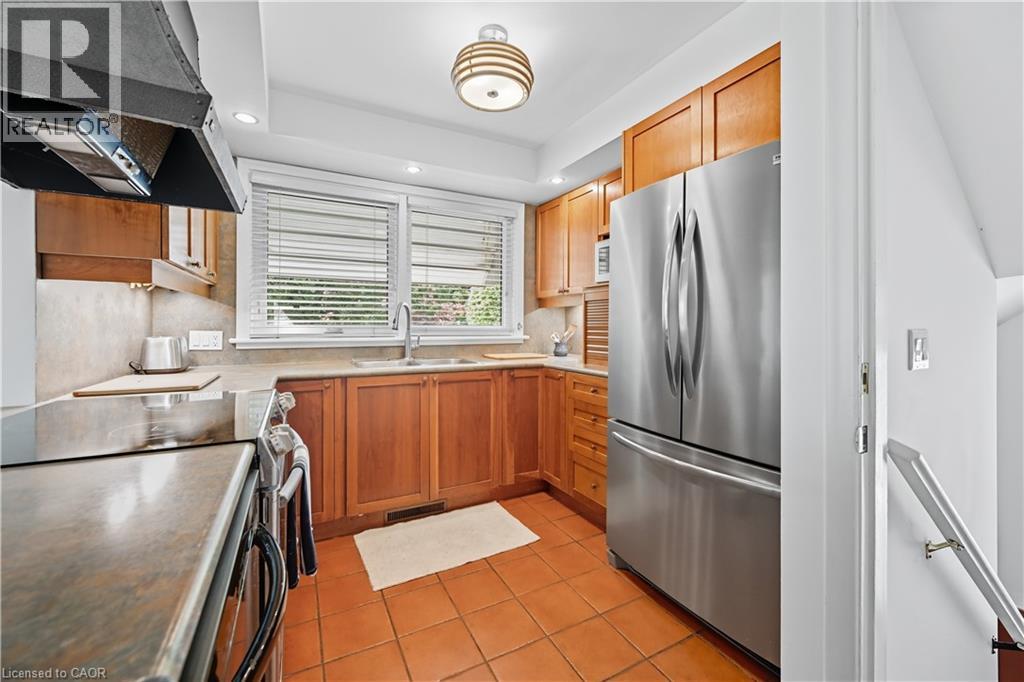 23 Percy Court, Hamilton, Ontario  L8T 1W7 - Photo 9 - 40788196