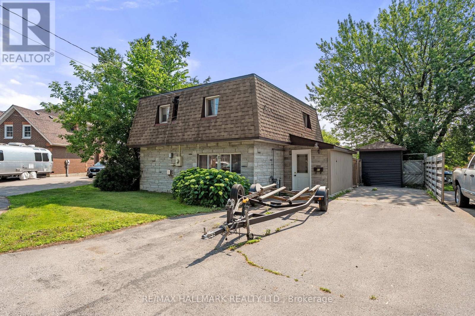 41 Shirlea Boulevard, Georgina, Ontario  L4P 1L1 - Photo 19 - N12455964
