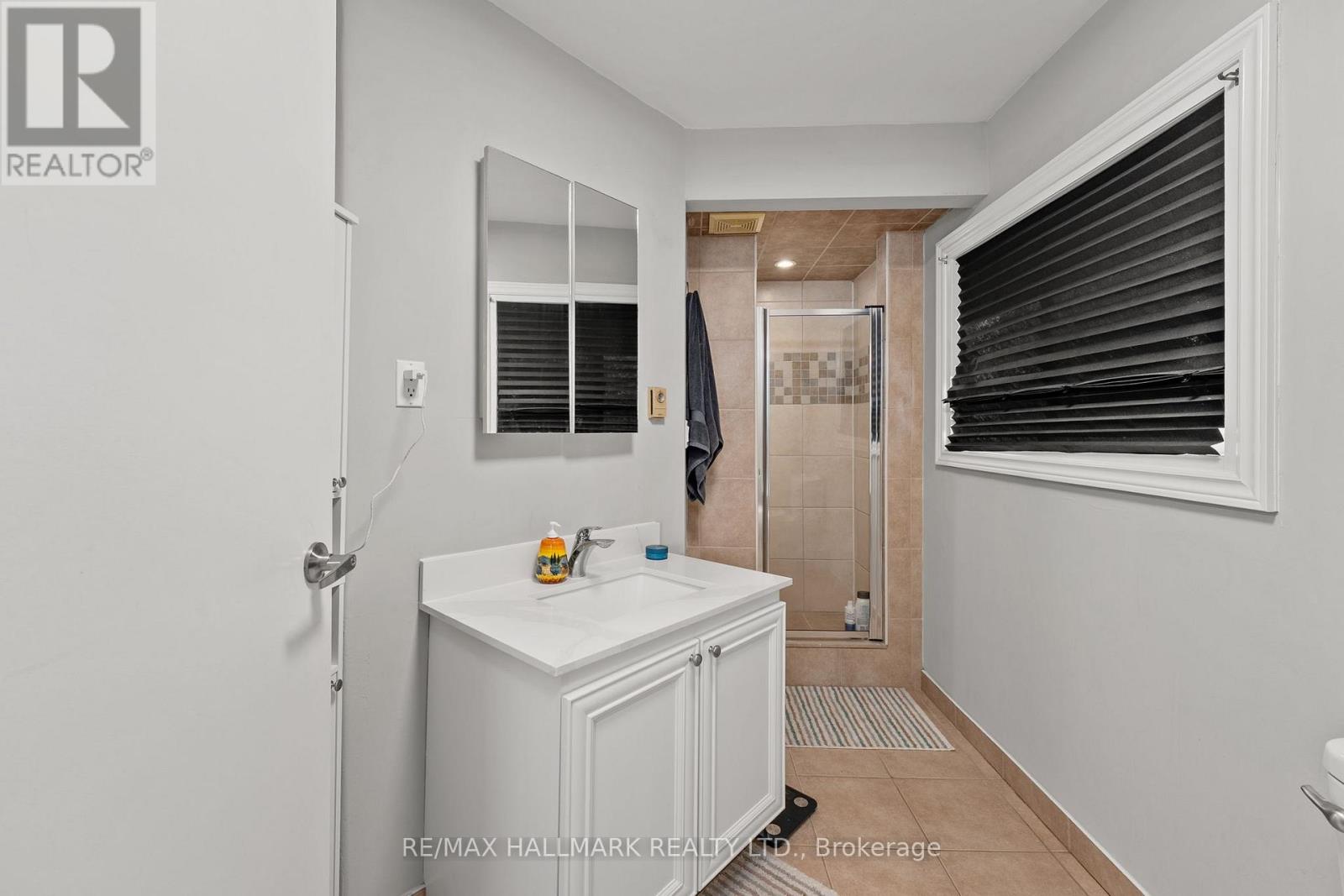 41 Shirlea Boulevard, Georgina, Ontario  L4P 1L1 - Photo 17 - N12455964