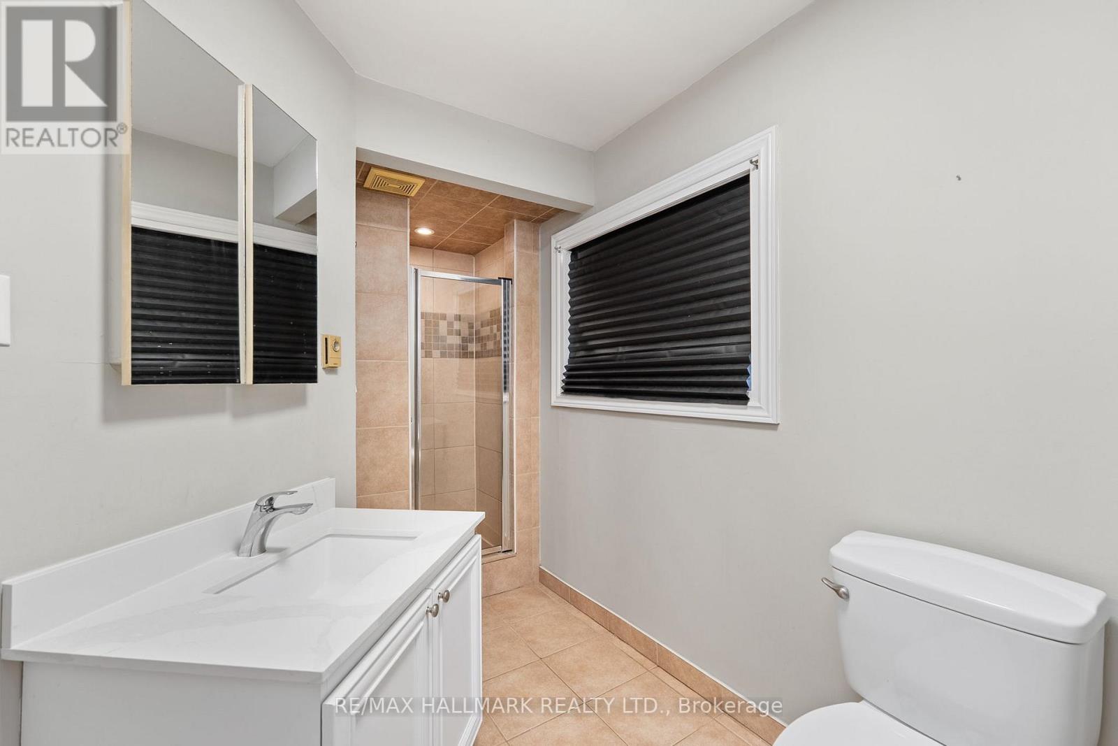 41 Shirlea Boulevard, Georgina, Ontario  L4P 1L1 - Photo 16 - N12455964