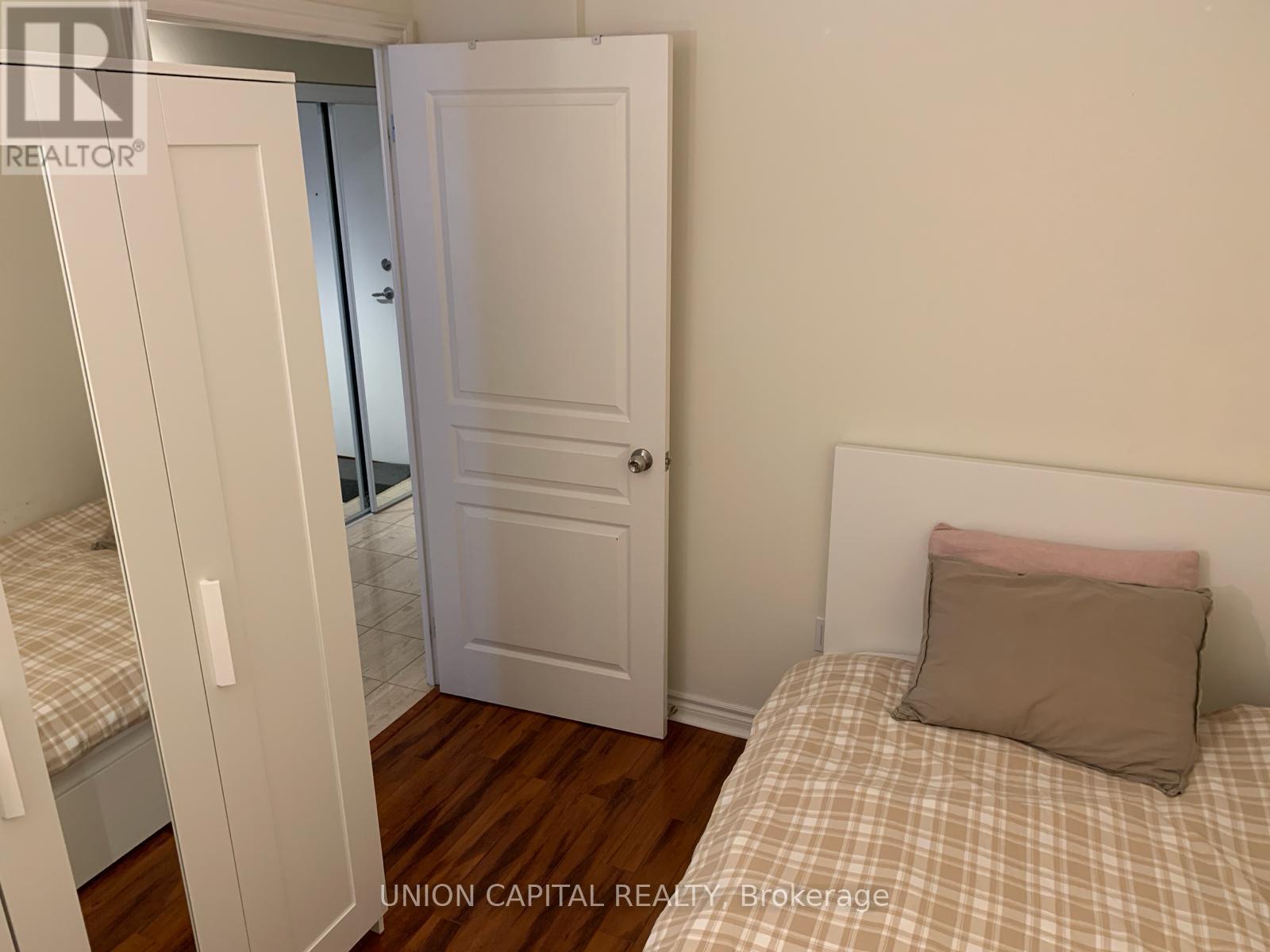 1205 - 801 Bay Street, Toronto, Ontario  M5S 1Y9 - Photo 11 - C12544266