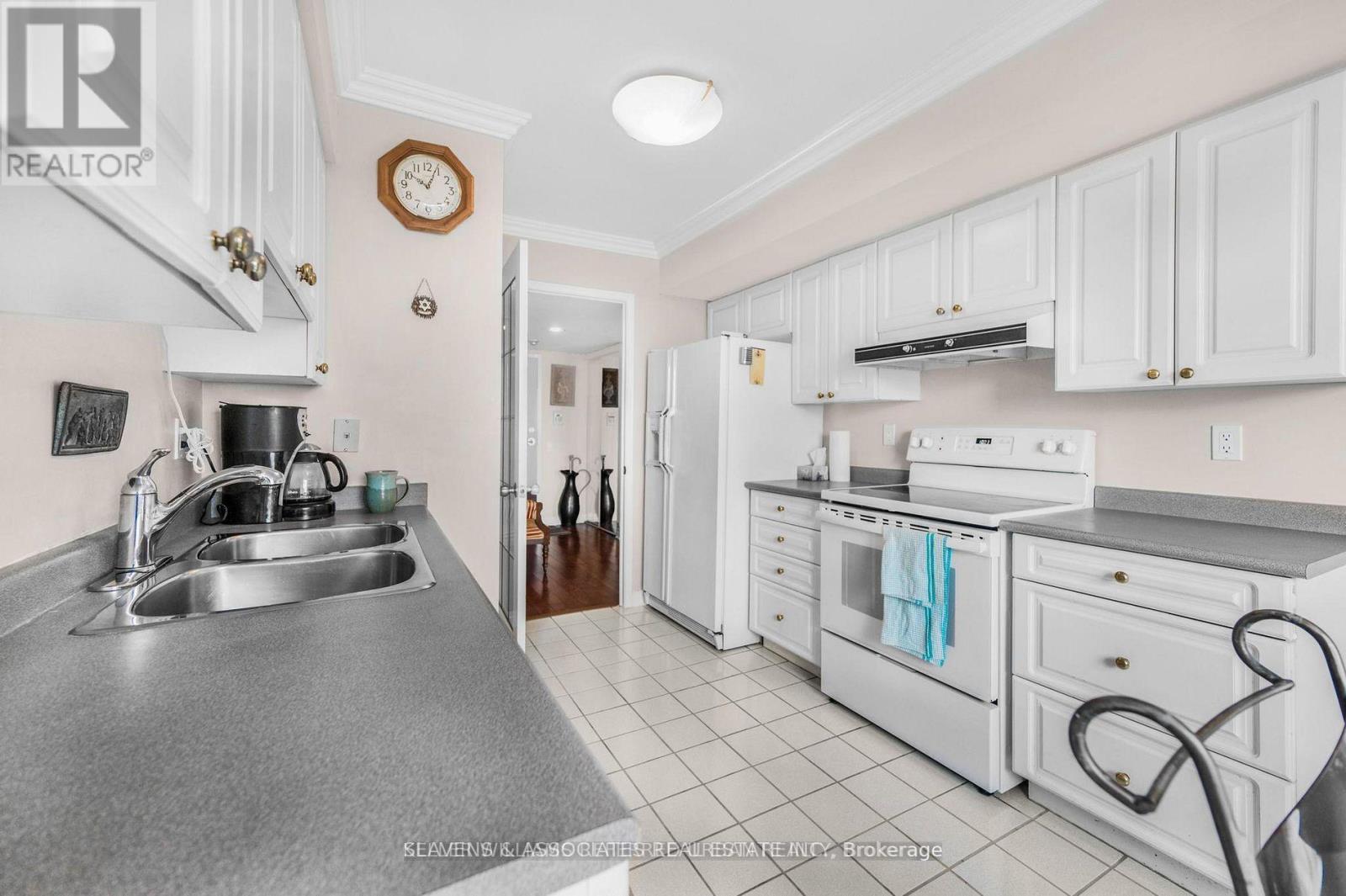 Ph209 - 2 Covington Road, Toronto, Ontario  M6A 3E2 - Photo 12 - C12544276