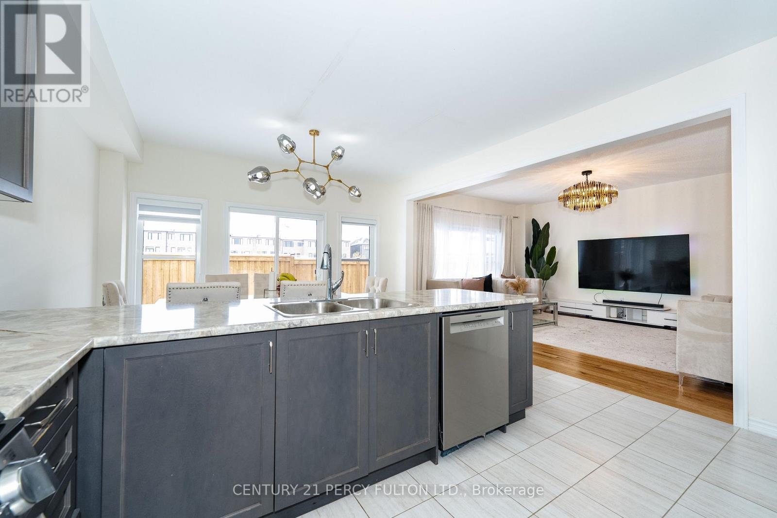 1144 Skyridge Boulevard, Pickering, Ontario  L1X 0M4 - Photo 7 - E12544214